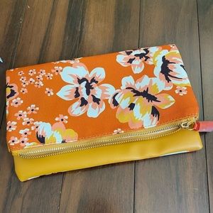 Floral foldable clutch
